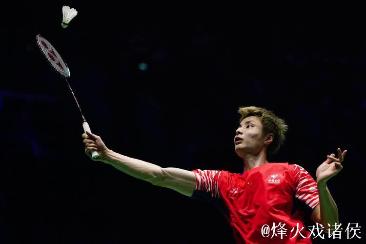 十五运会羽毛球资格赛:石宇奇上演逆转好戏 郑思维复出首战告捷 十五运会羽毛球资格赛:石宇奇上演逆转好戏 郑思维复出首战告捷